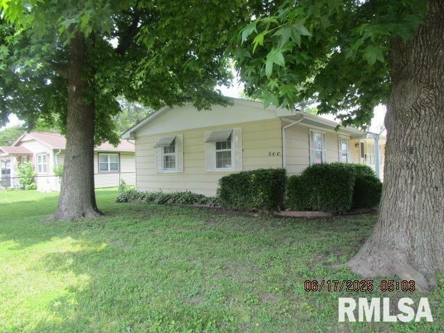 Property Photo: 800 N Buchanan Street IL 62812