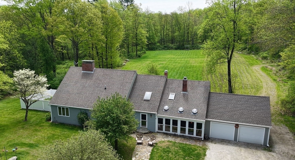 Property Photo: 696 Route 197 CT 06281