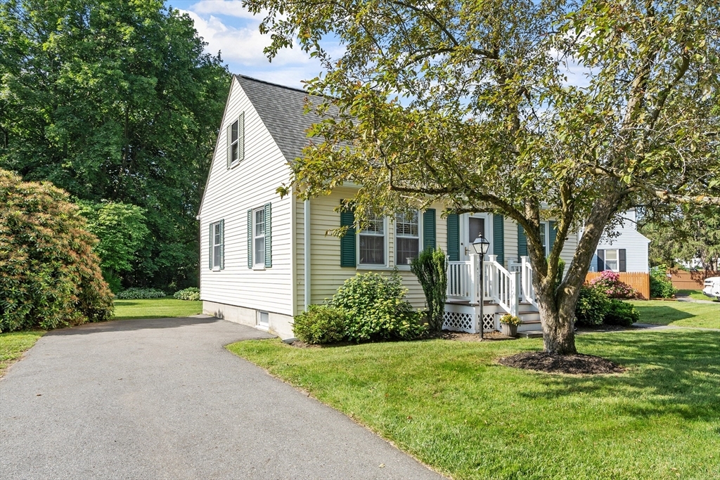 Property Photo: 11 Beaconsfield St MA 01843