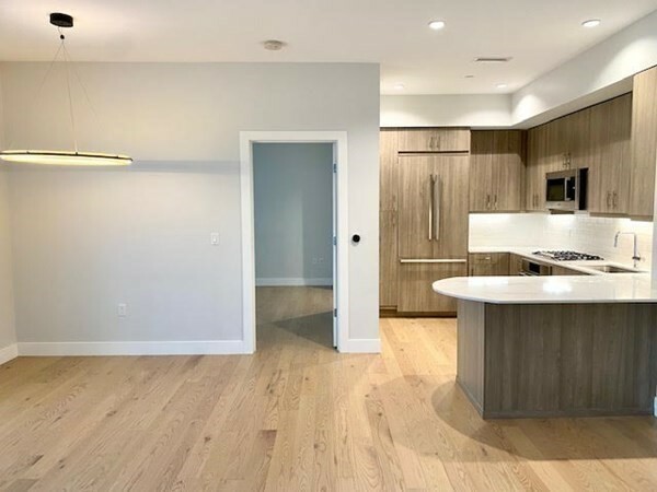 Property Photo: 10 Shipyard Drive 304 MA 02043