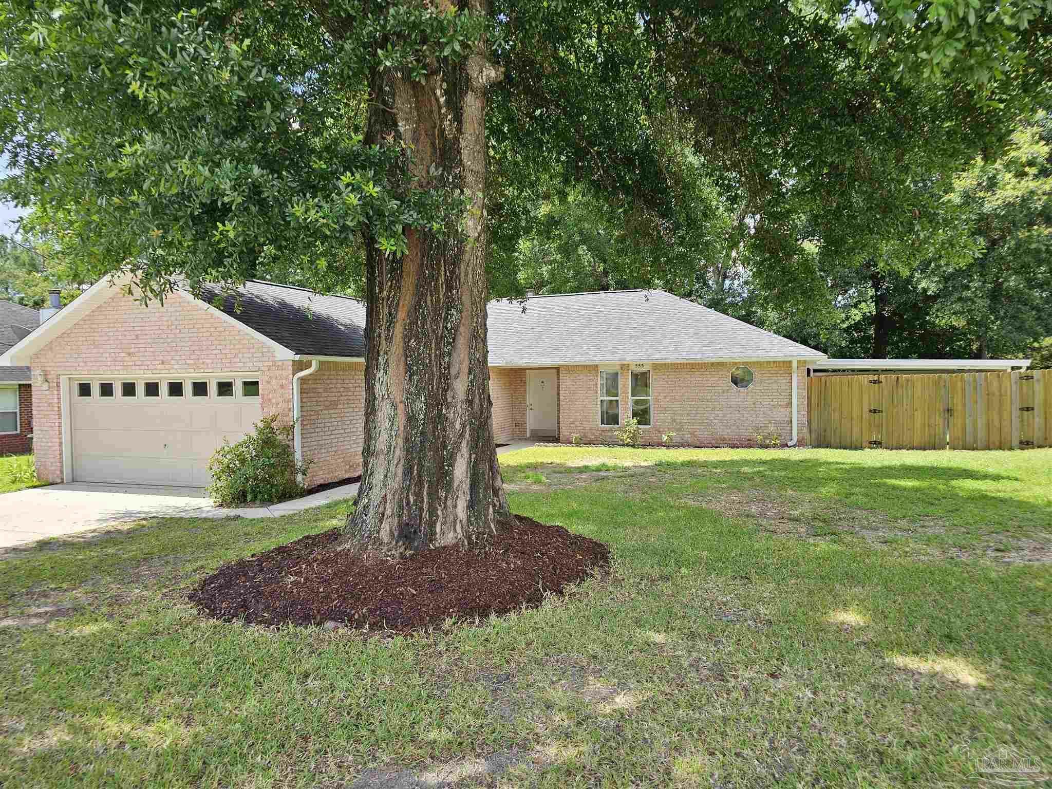 Property Photo: 555 Ard Dr FL 32526