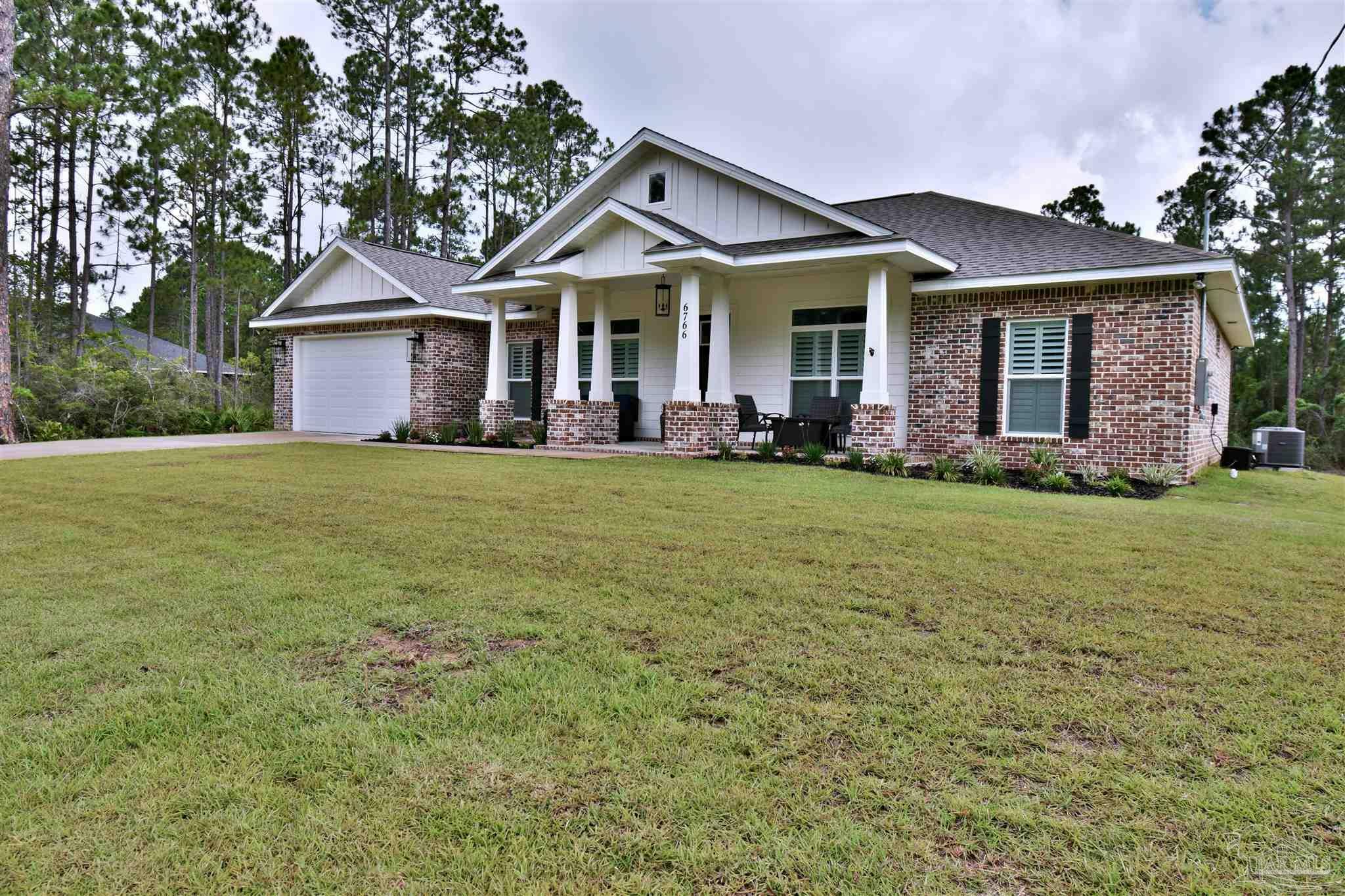 Property Photo: 6766 Bellingham St FL 32566