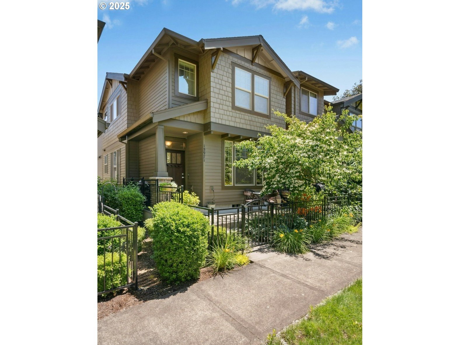 Property Photo: 15971 NW Hildago Ln OR 97229