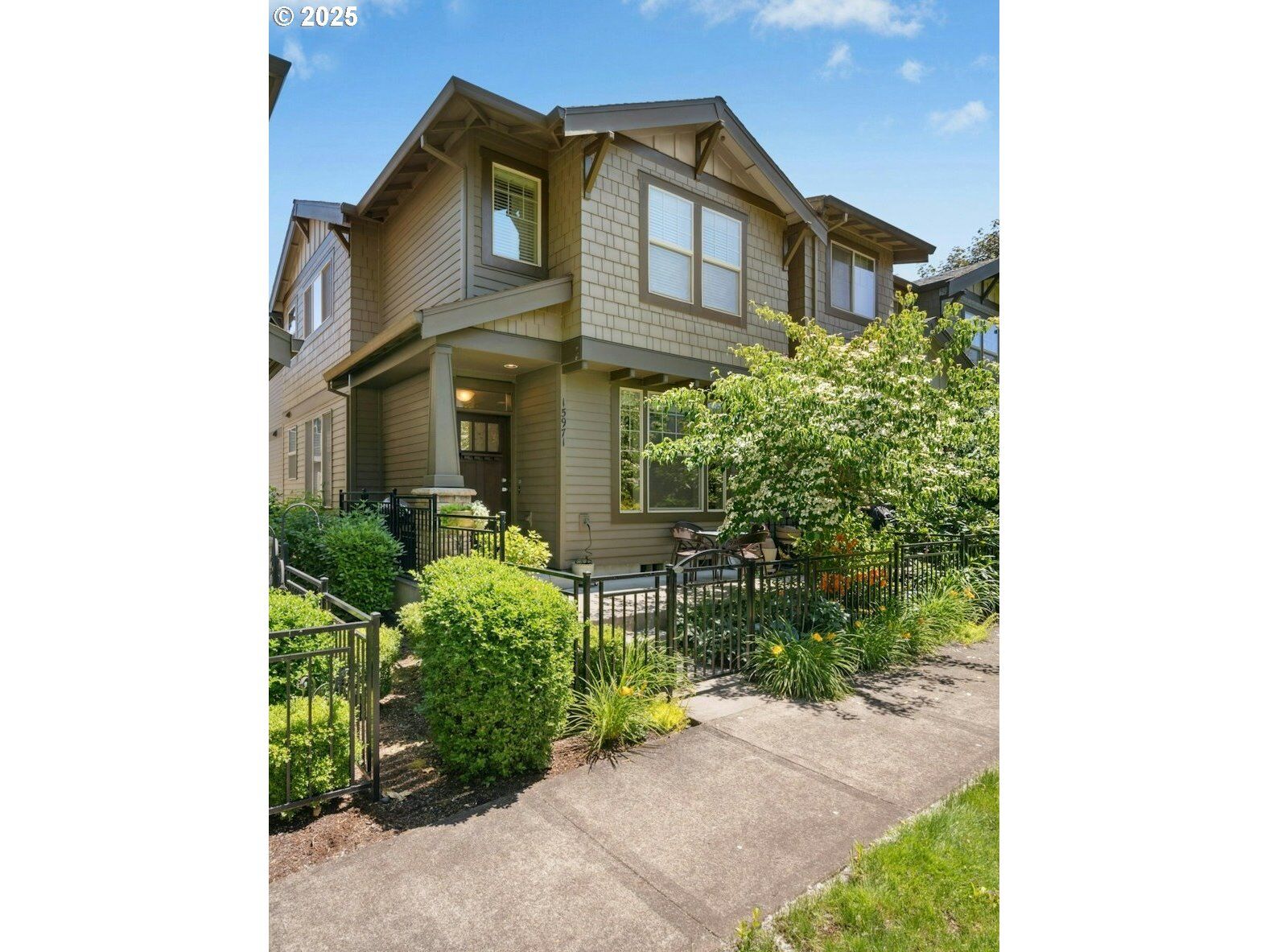 Property Photo: 15971 NW Hildago Ln OR 97229