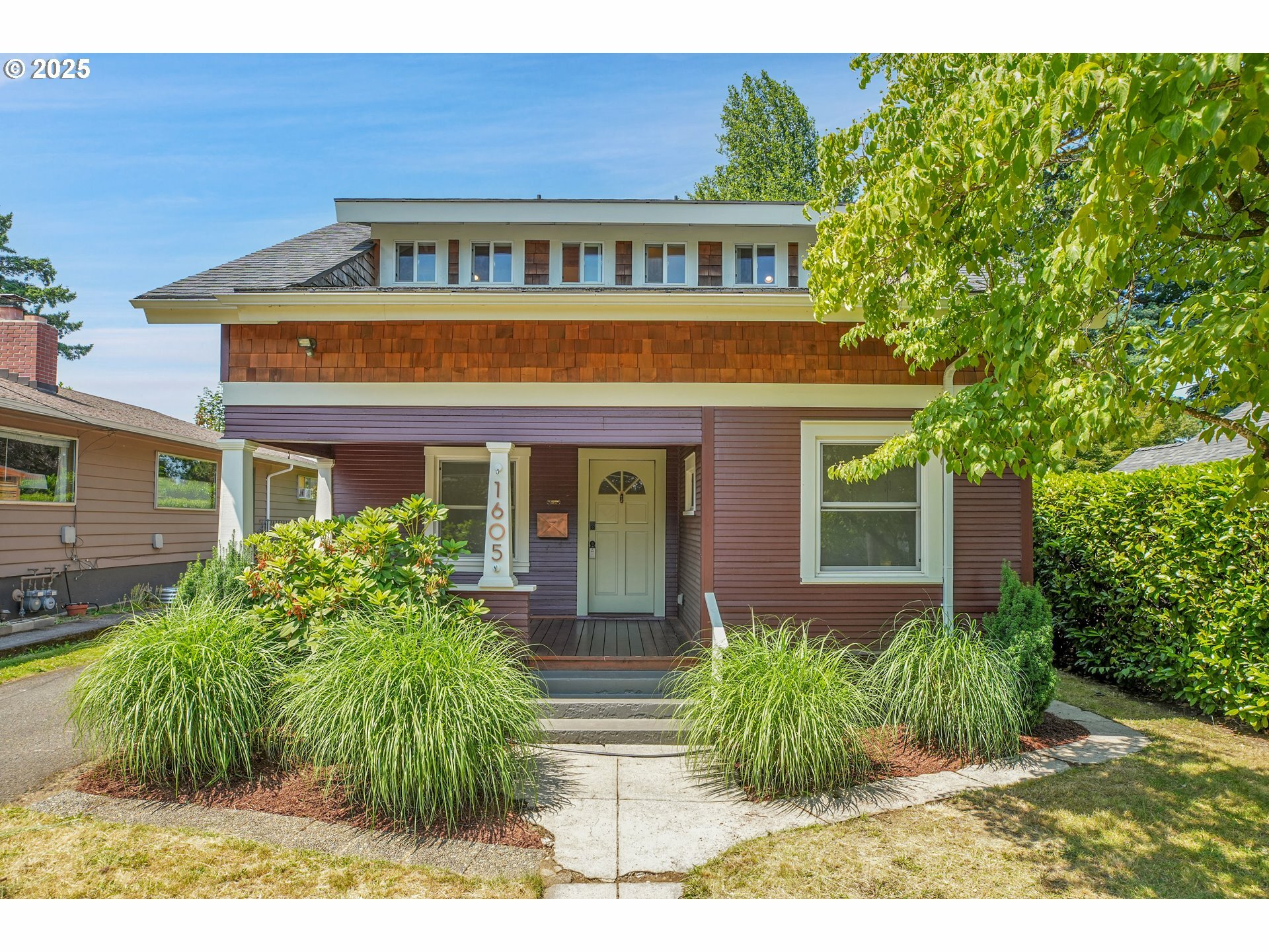 Property Photo: 1605 NE 76th Ave OR 97213