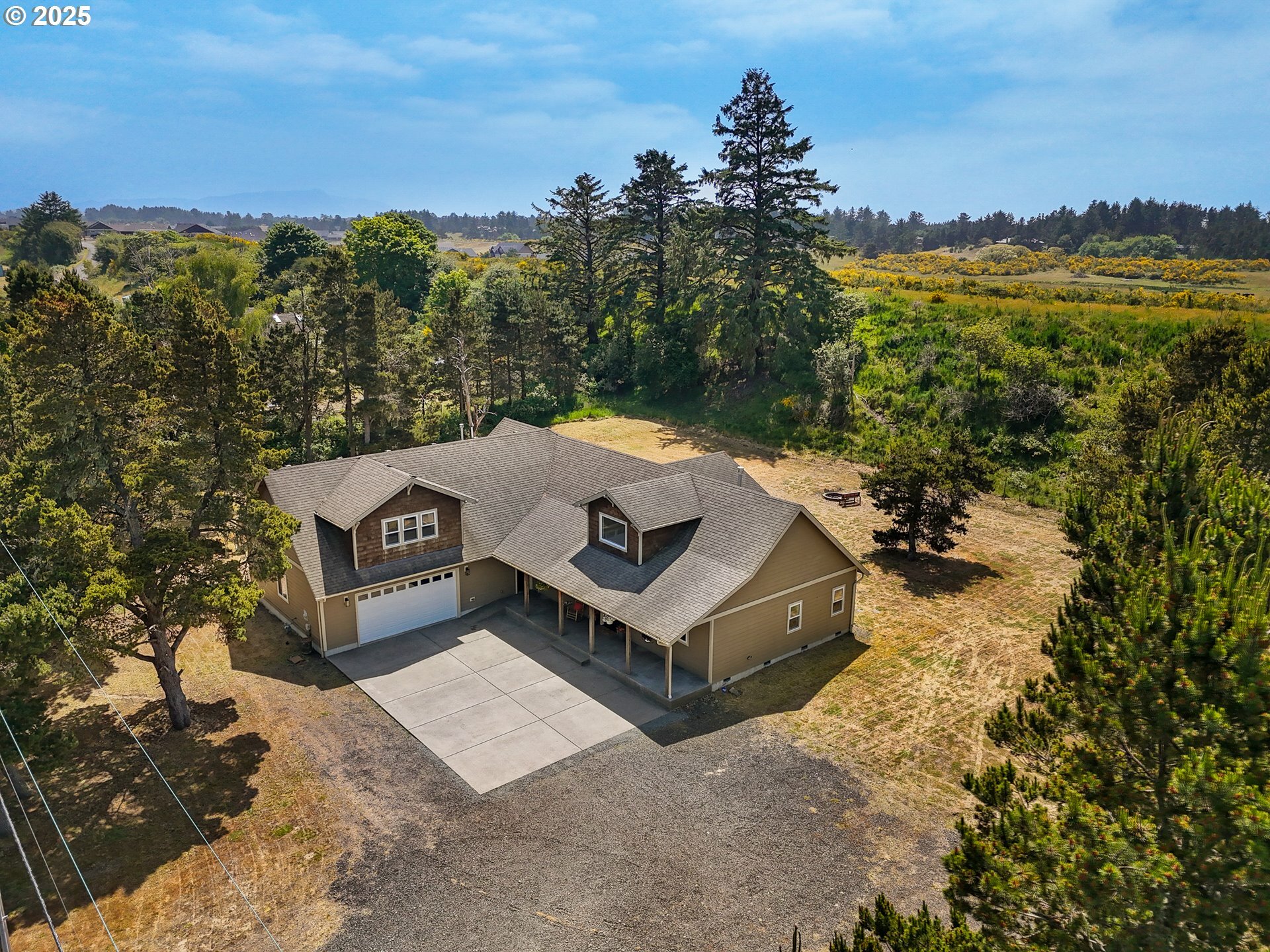 Property Photo:  33467 SW Old Pine Dr  OR 97146 
