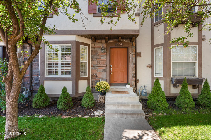 Property Photo:  176 Geneva Drive  UT 84049 