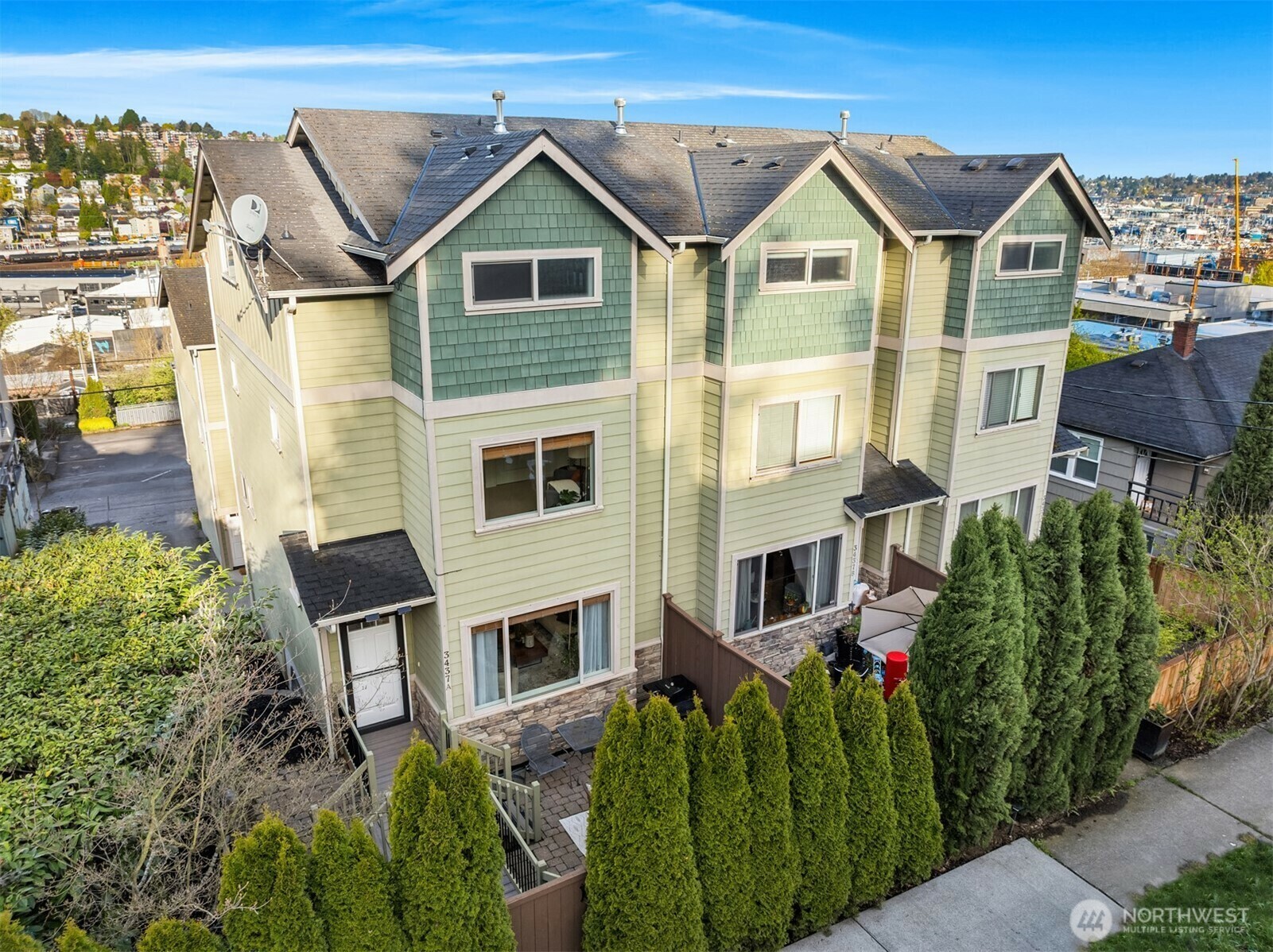 3437  14th Avenue W A  Seattle WA 98119 photo