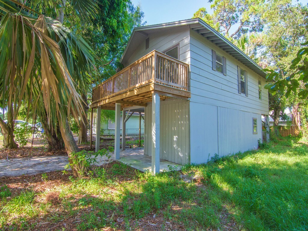 Property Photo: 2220 86th Drive FL 32966