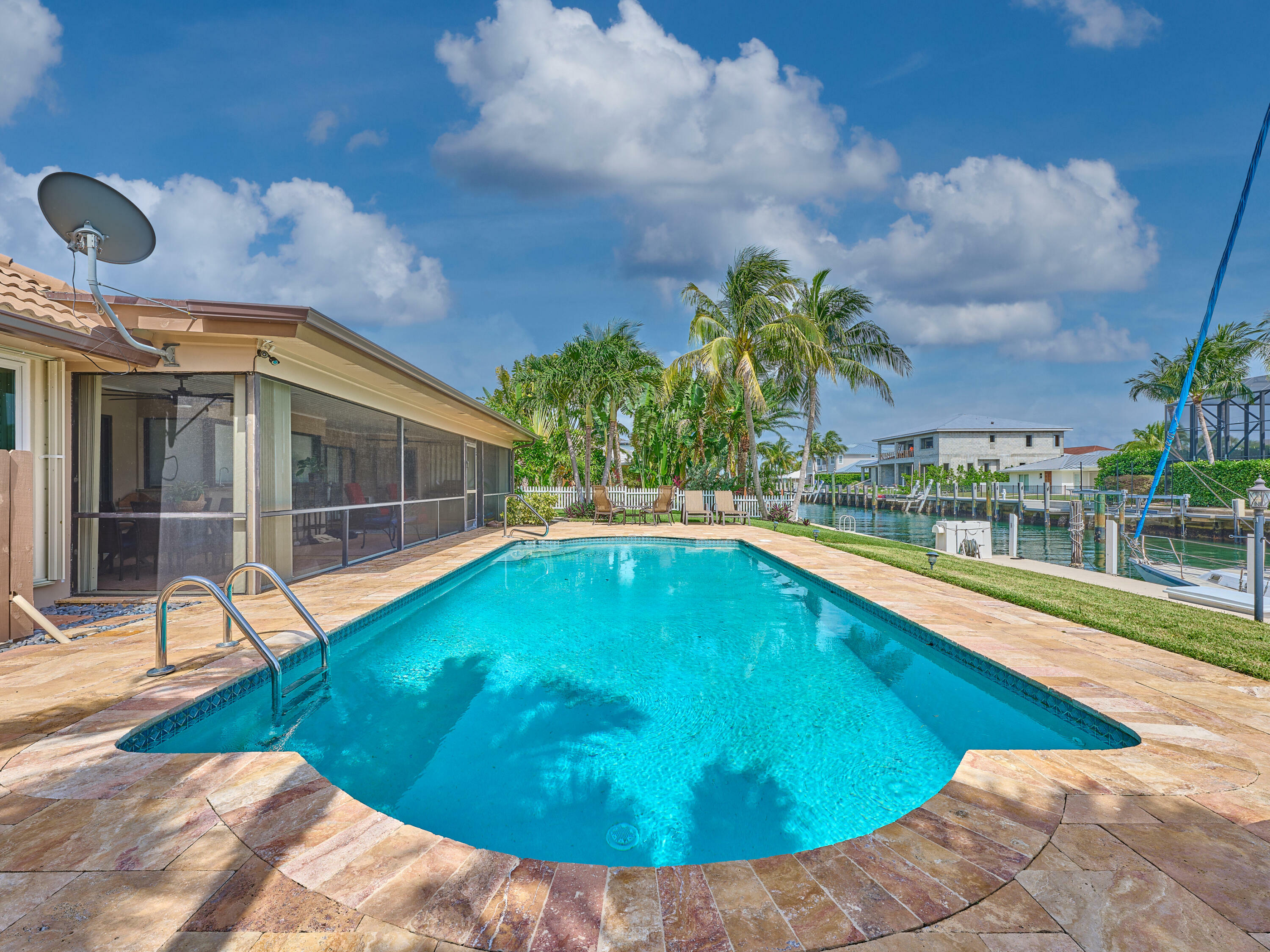Property Photo: 1090 Fairview Lane FL 33404