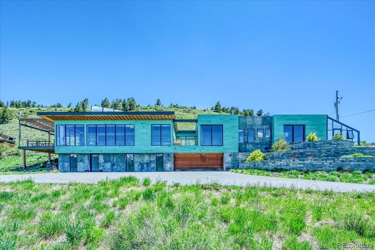 Property Photo:  421 Z Road  CO 80498 