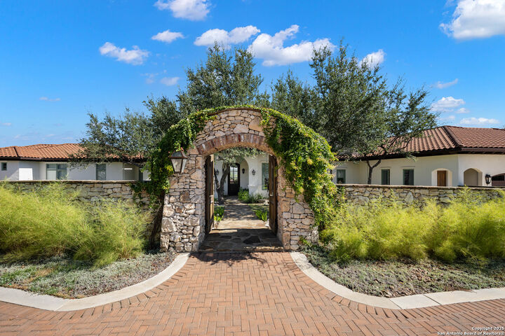 Property Photo:  24209 Scenic Loop  TX 78255 