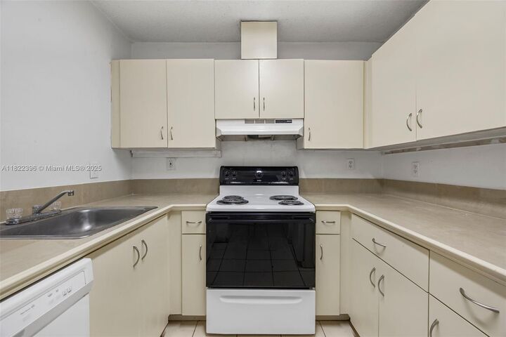 Property Photo: 8421 SW 209th St 8421 FL 33189