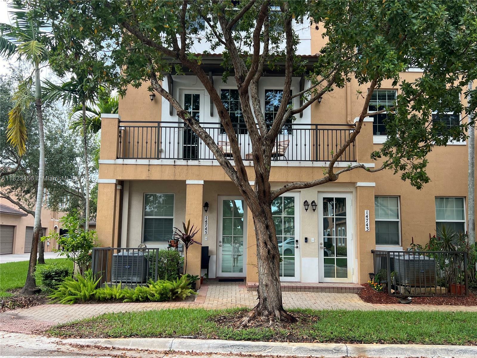 14745 SW 9th St 3109  Pembroke Pines FL 33027 photo