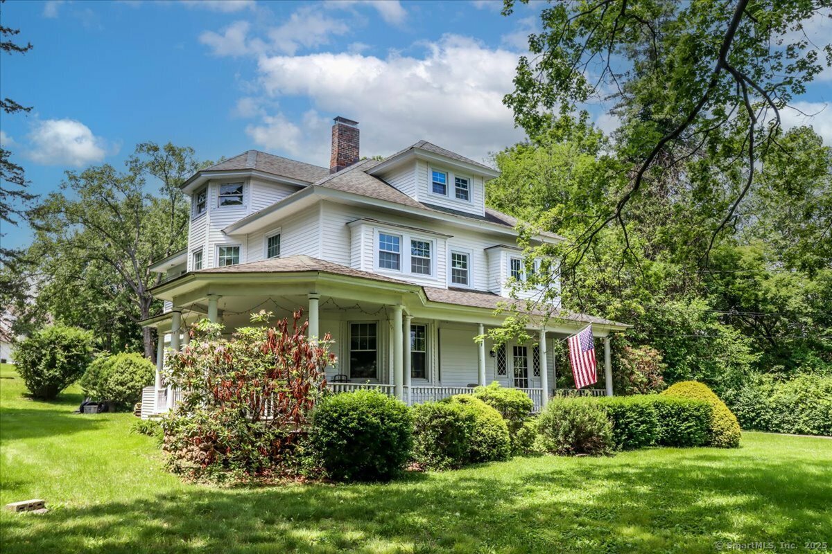 61 Park Lane Road  New Milford CT 06776 photo