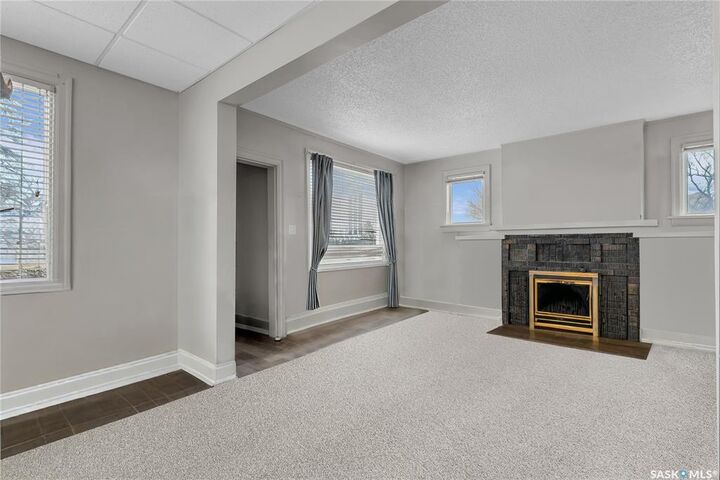 Property Photo: 101 32nd Street W SK S7L 0S2