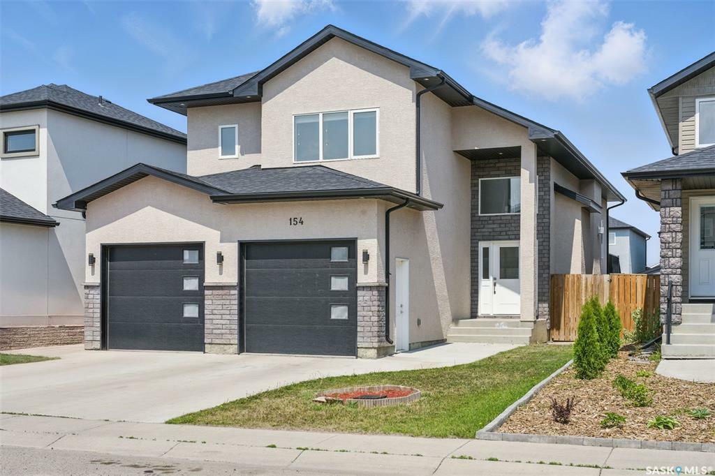 Property Photo: 154 Fast Crescent SK S7W 0W9