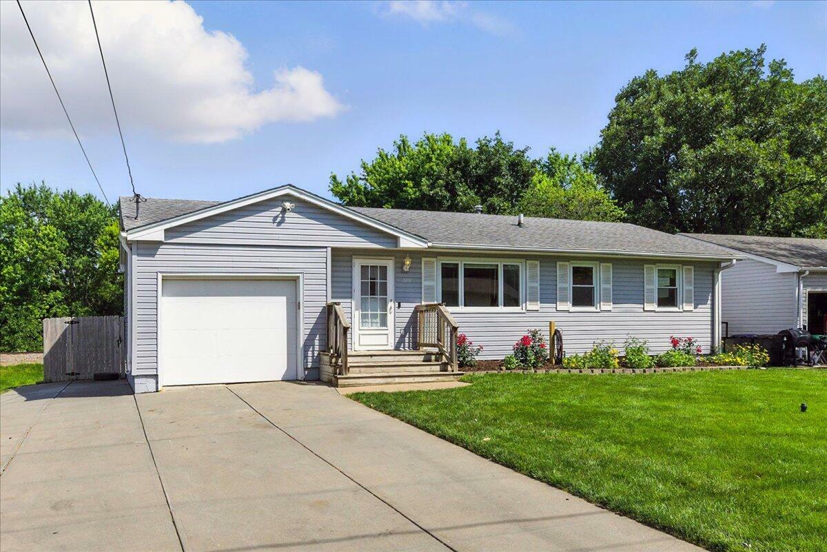 209 Wendover Drive  Council Bluffs IA 51503 photo