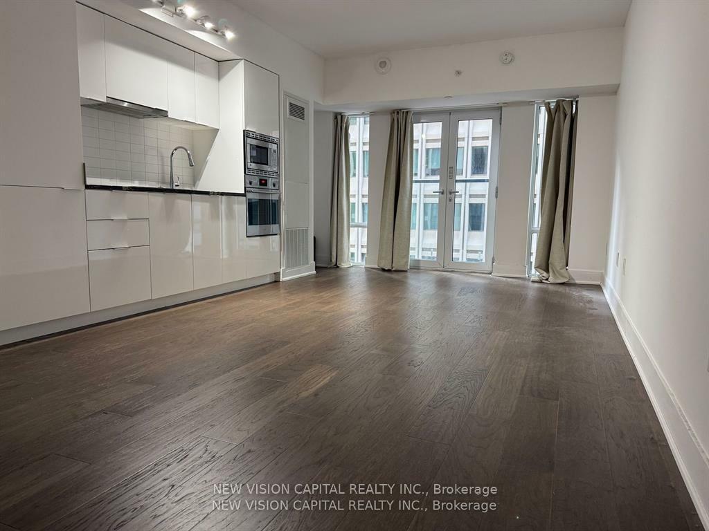 Property Photo: 955 Bay Street 520 ON M5S 0C6