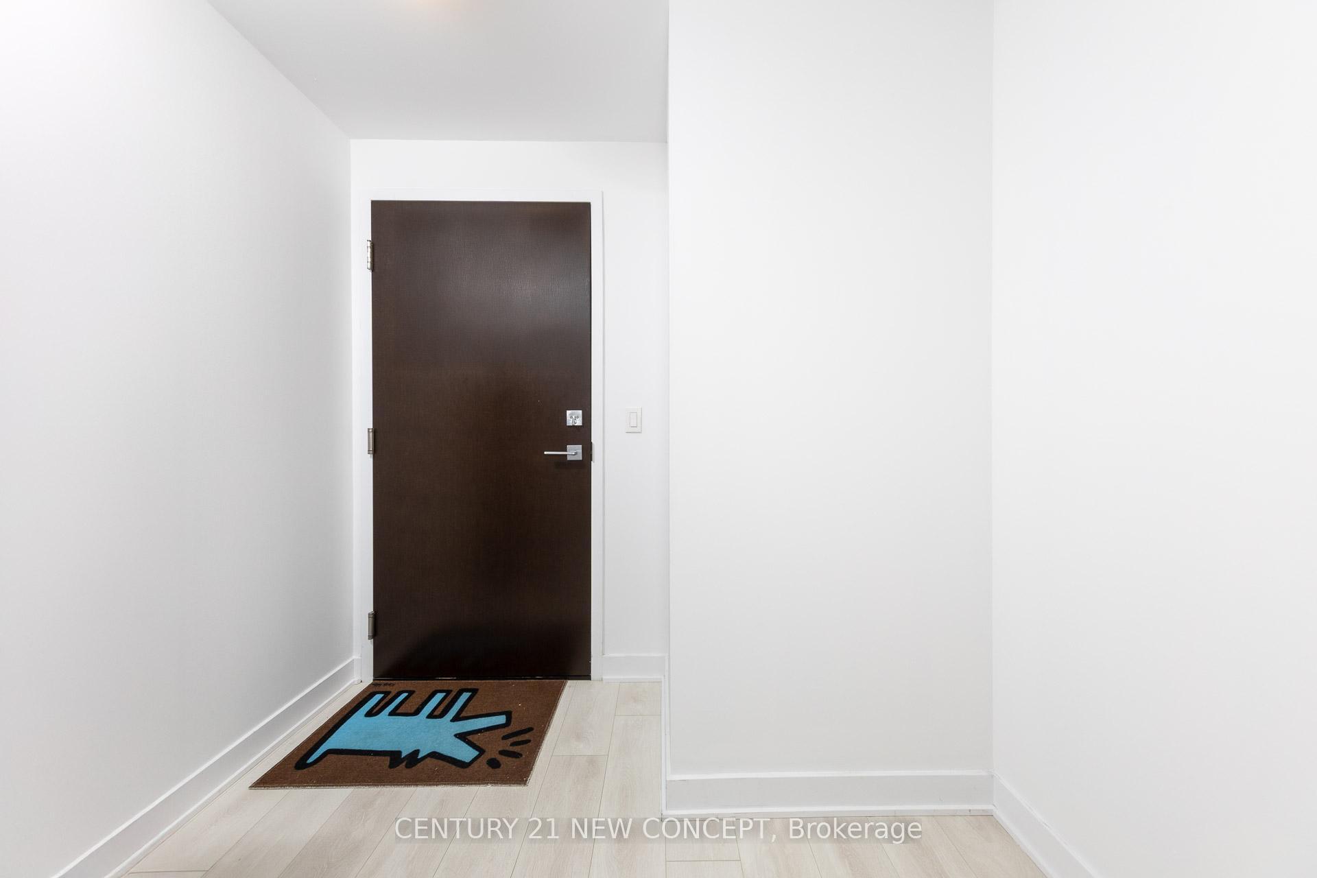 Property Photo: 2221 Yonge Street 1408 ON M4S 0B8