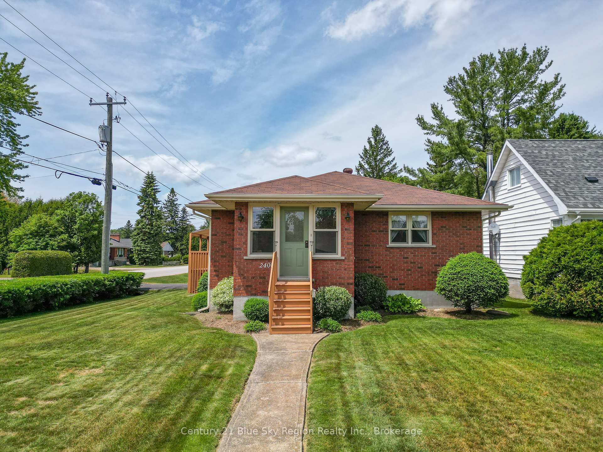 Photo de la propriété: 2400 Alexander Road ON P1B 8A1