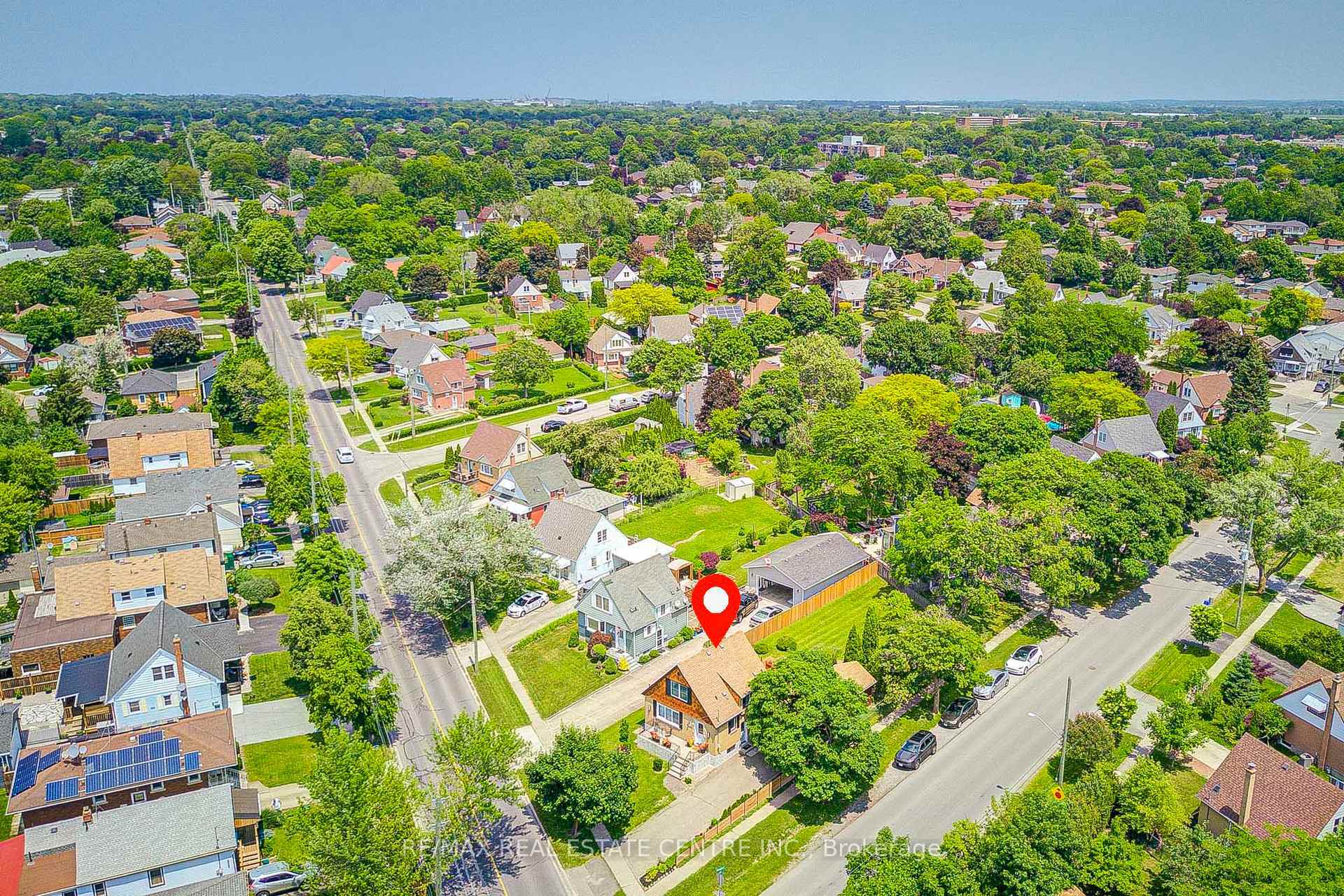 Property Photo: 272 Grantham Avenue ON L2M 4Z9