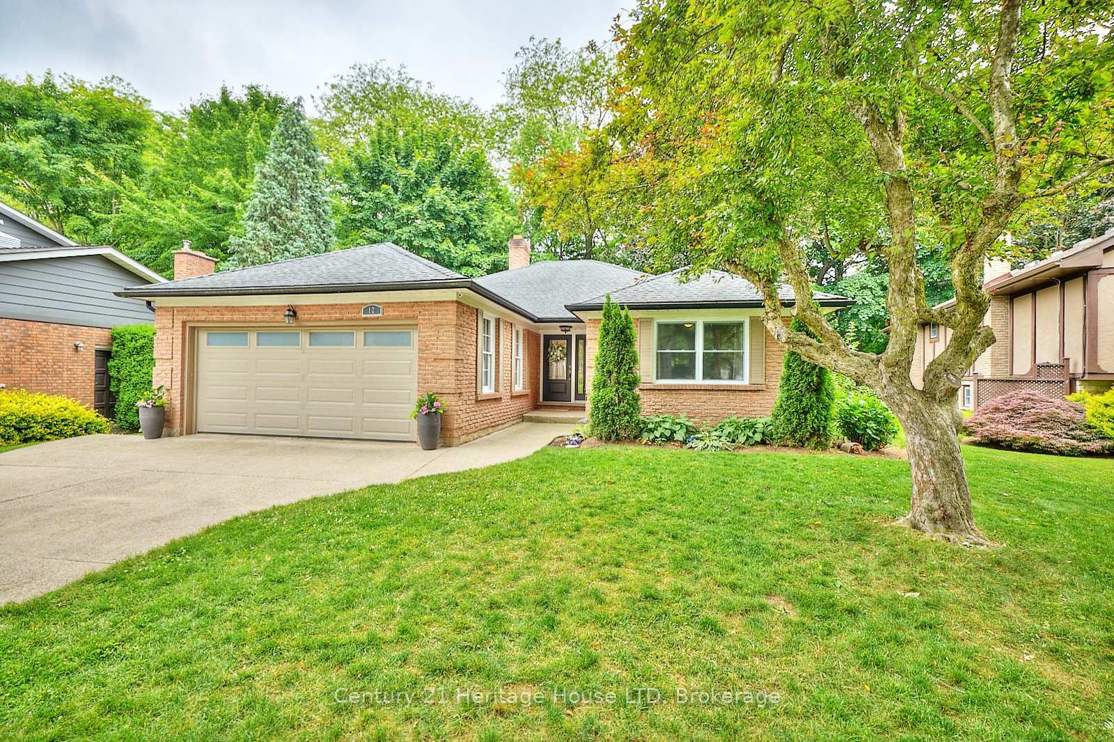 12 Deerpark Crescent  Pelham ON L0S 1E1 photo