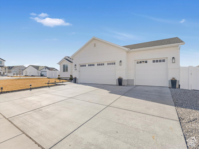 Property Photo: 2297 N 250 W UT 84074