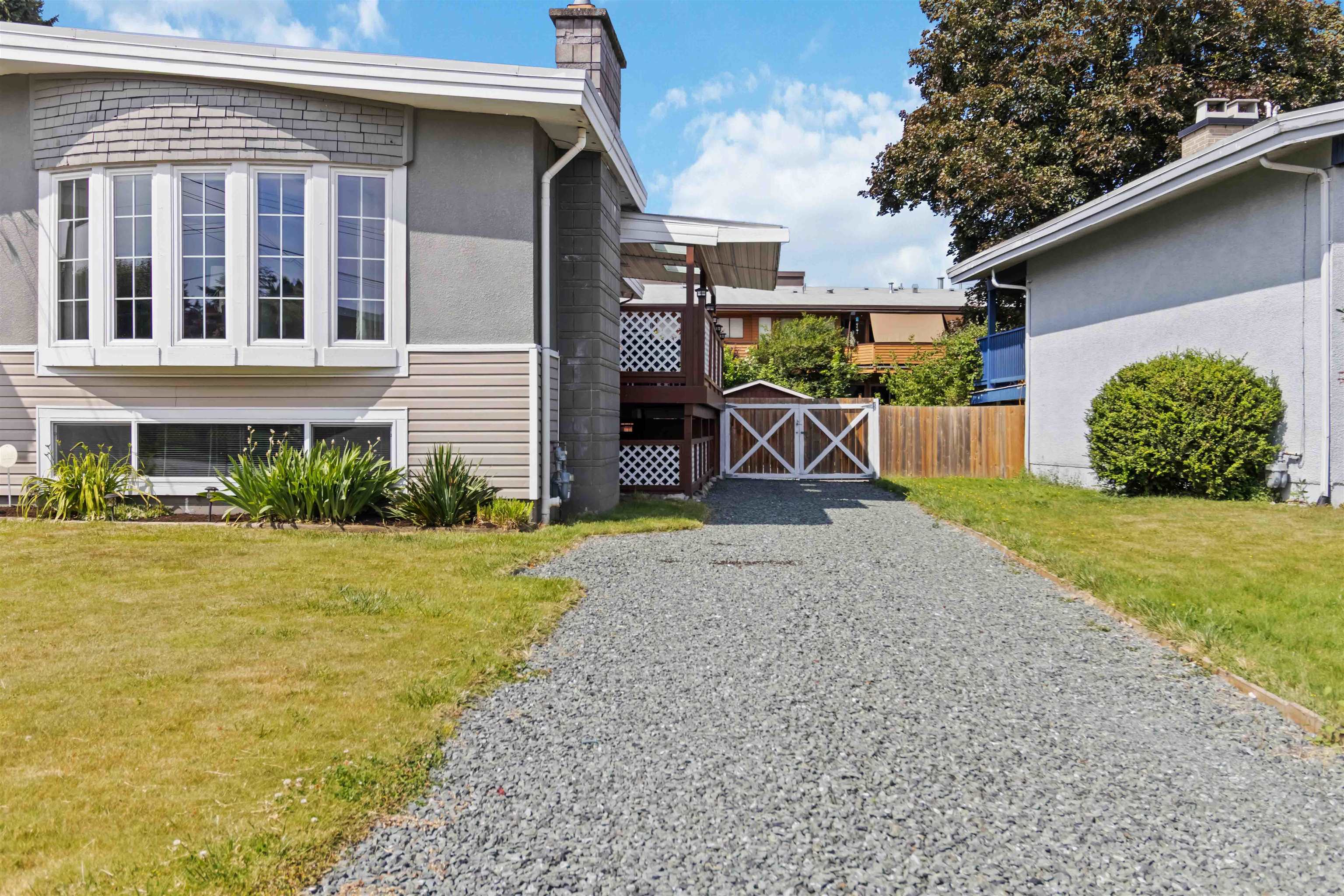 Property Photo: 46185 Larch Avenue BC V2P 1E7