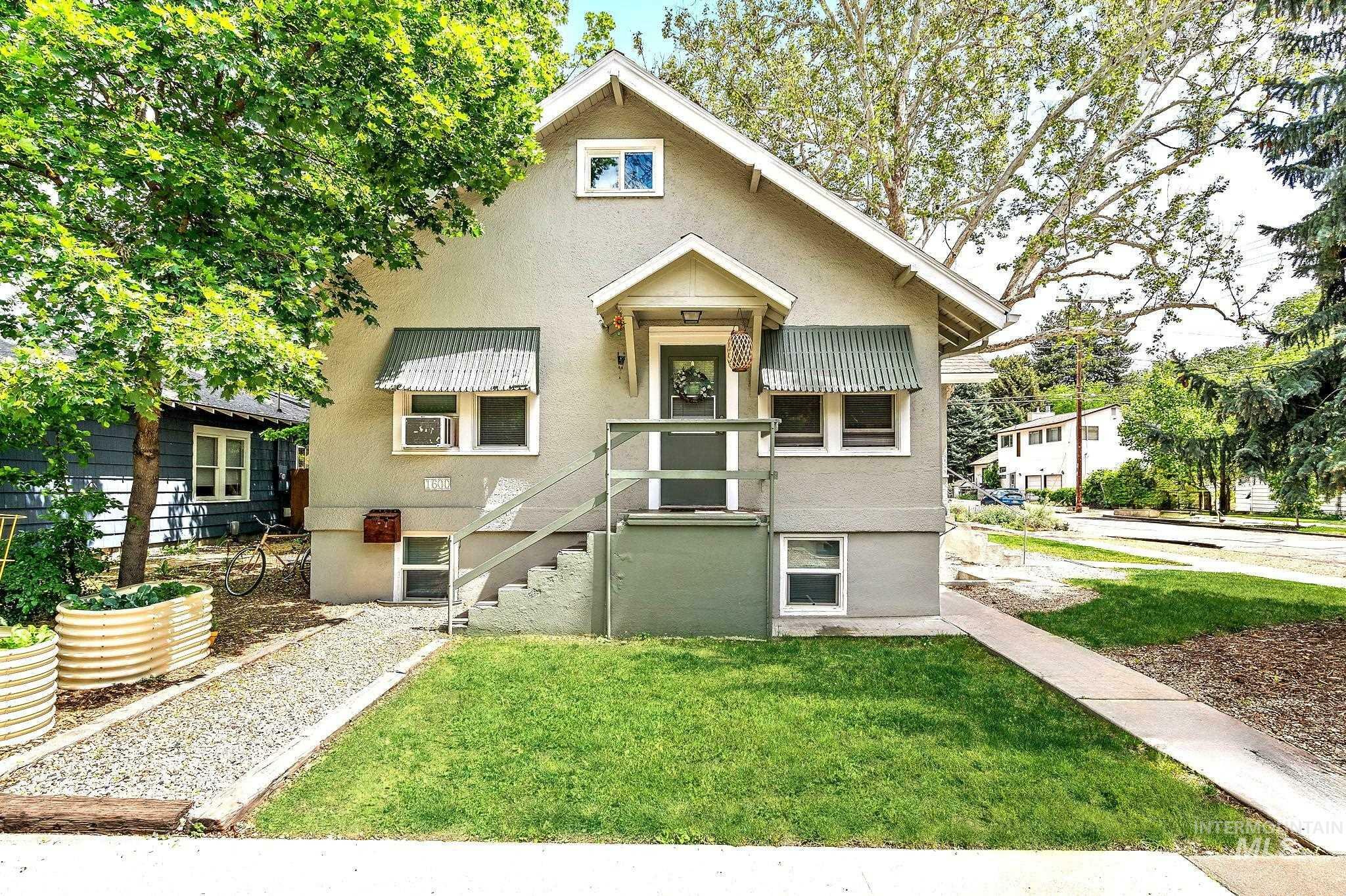 Property Photo:  2516 W Hazel  ID 83702 