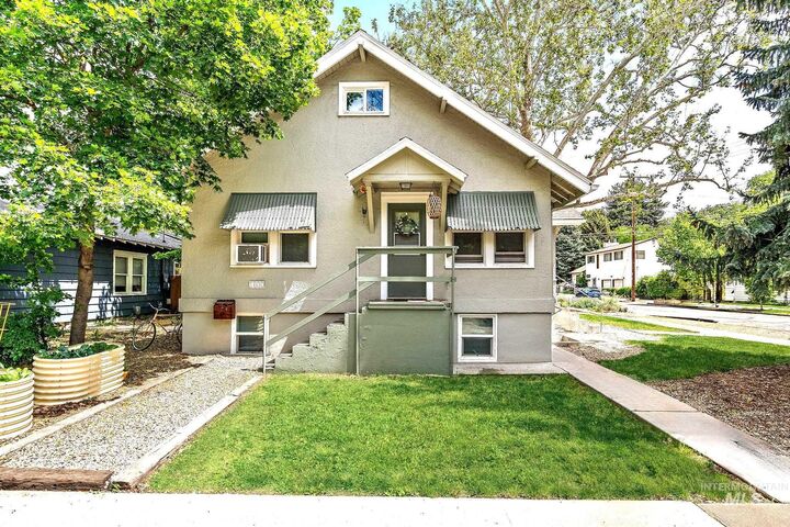 Property Photo:  2516 W Hazel  ID 83702 