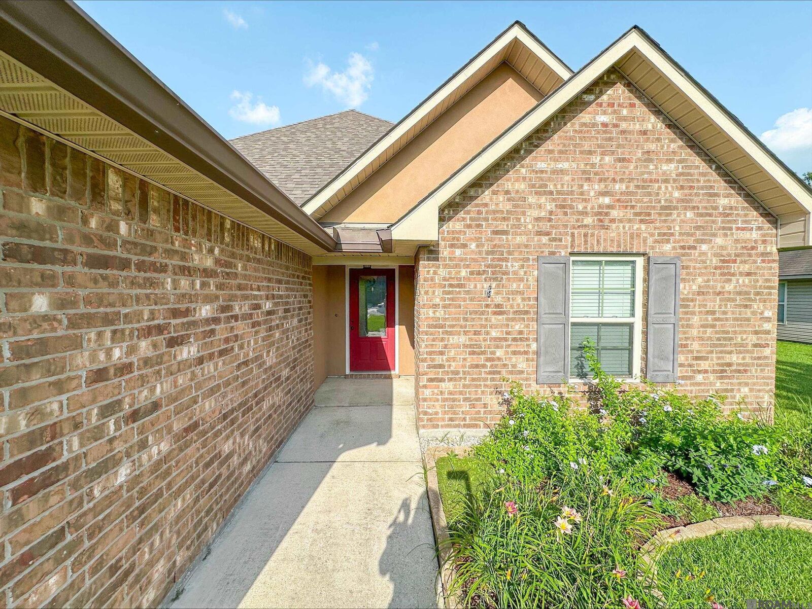 Property Photo:  16248 Old Samuel Dr  LA 70769 
