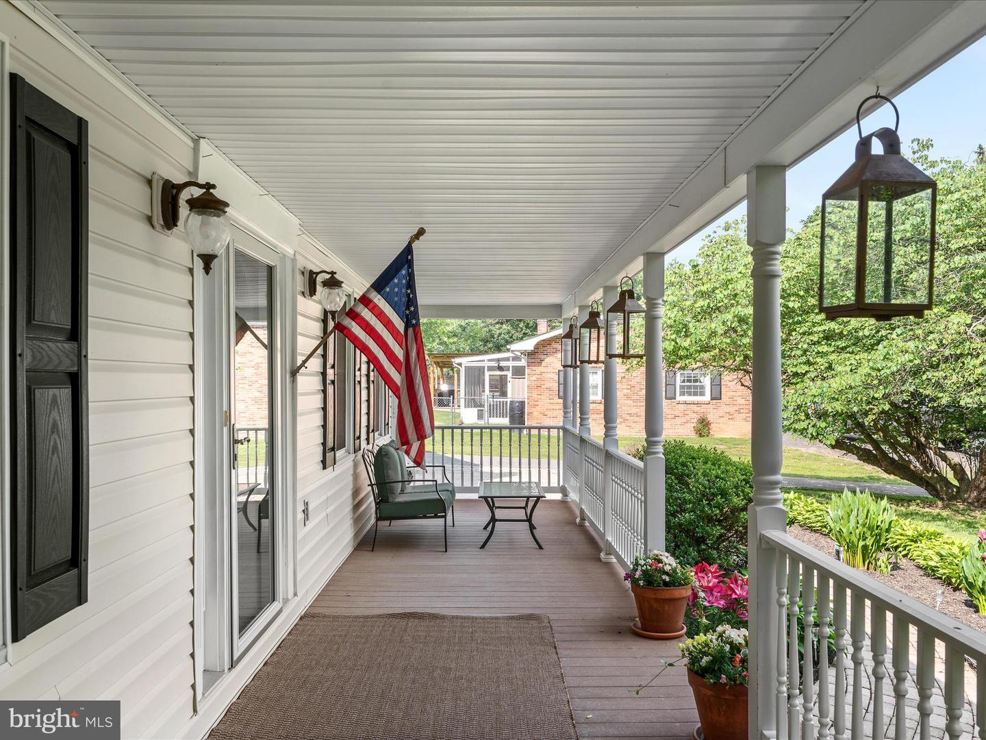 Property Photo: 224 Vine Lane VA 22602