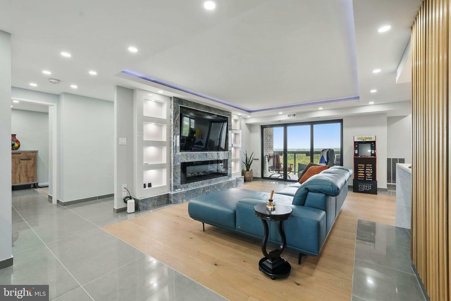 309 Yoakum Parkway 1411  Alexandria VA 22304 photo