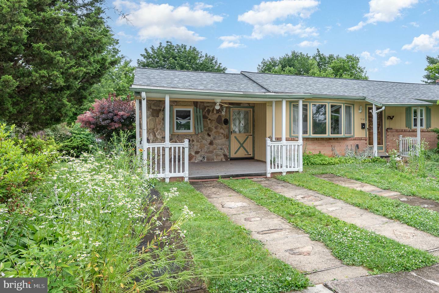 318 Virginia Road  Mechanicsburg PA 17050 photo