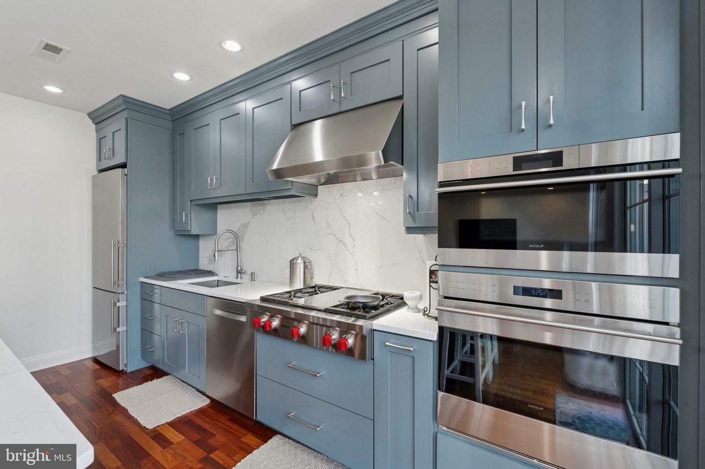 Property Photo: 406 Regatta Drive PA 19146