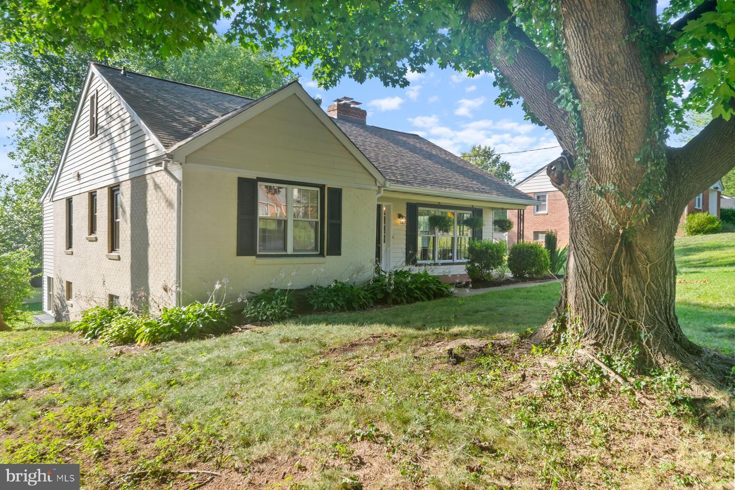 Property Photo: 803 David Avenue MD 21157