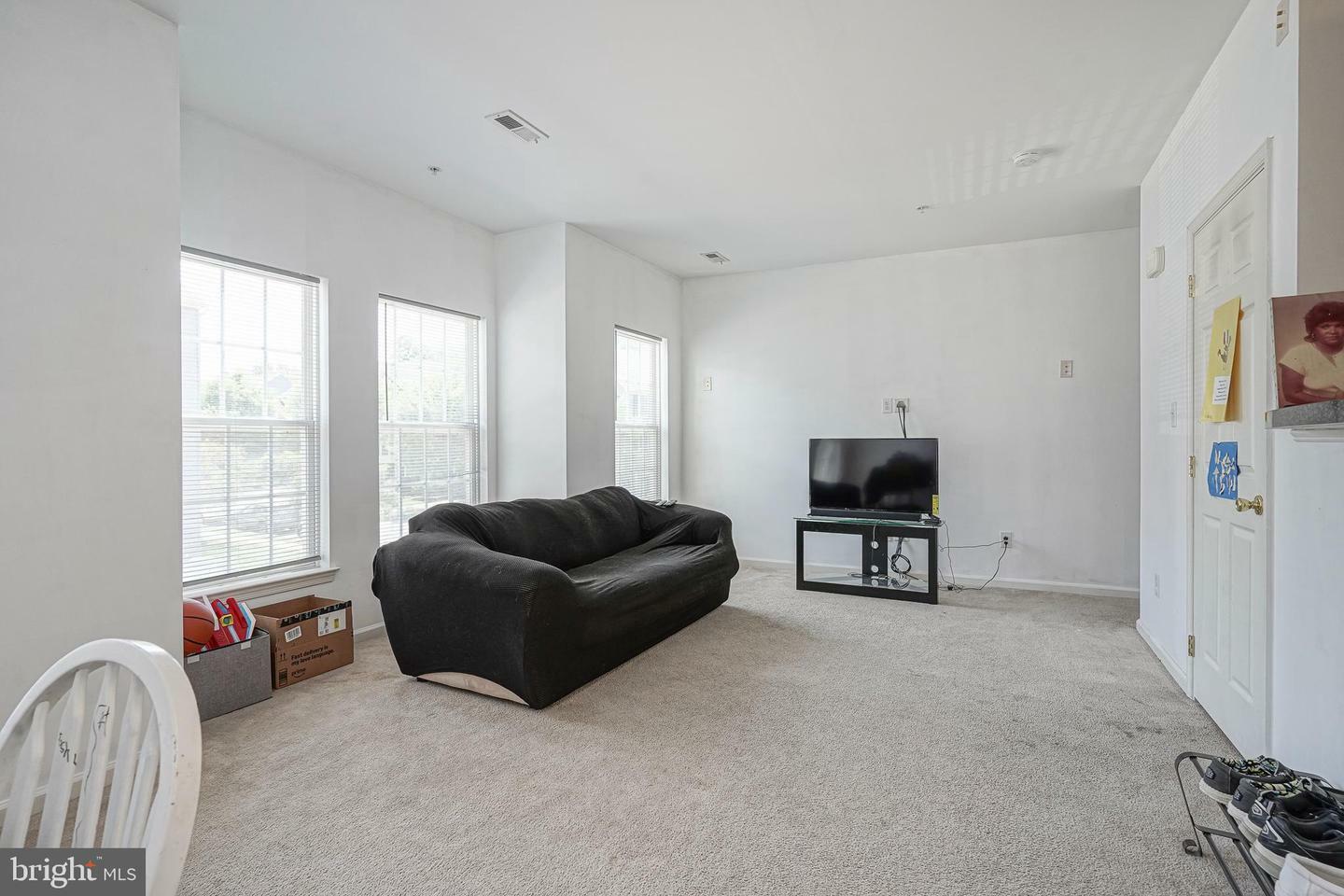 Property Photo:  7 Fox Court  NJ 08075 