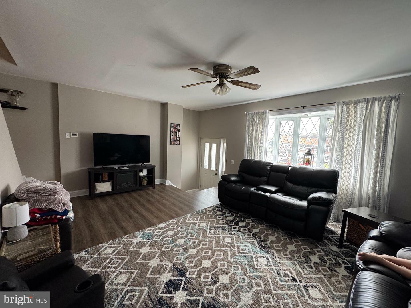 Property Photo: 3050 Secane Place PA 19154