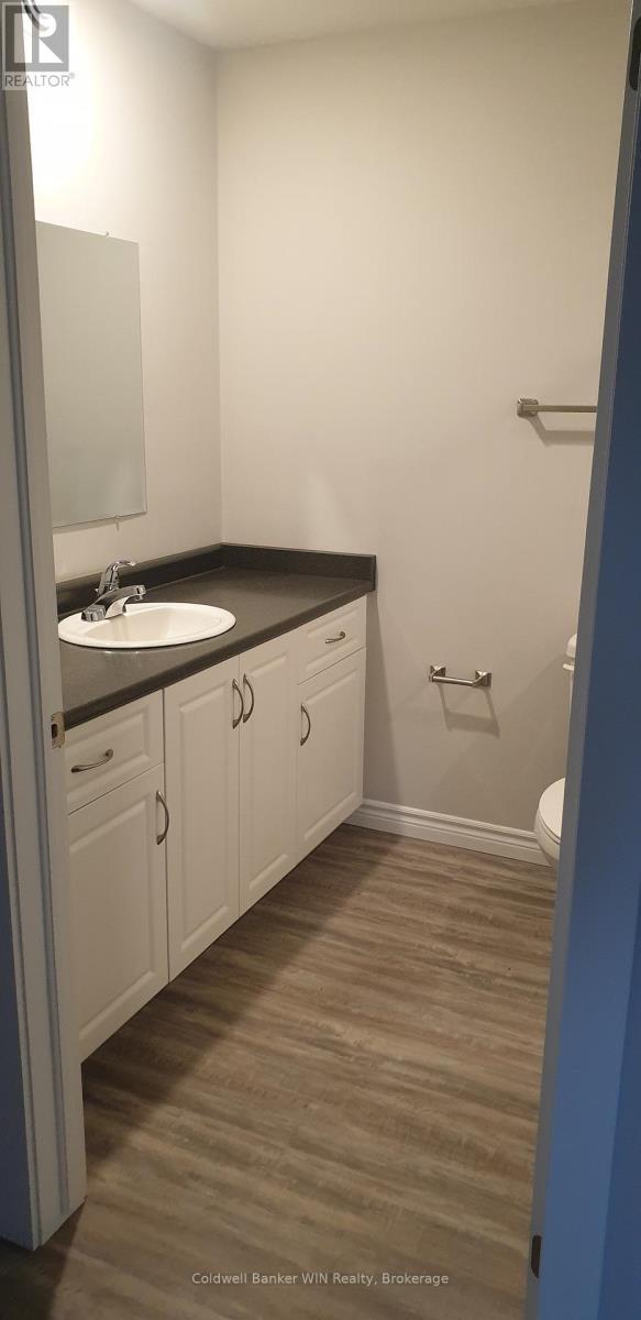 Property Photo: 540 Wallace Avenue South ON N4W 1Y7