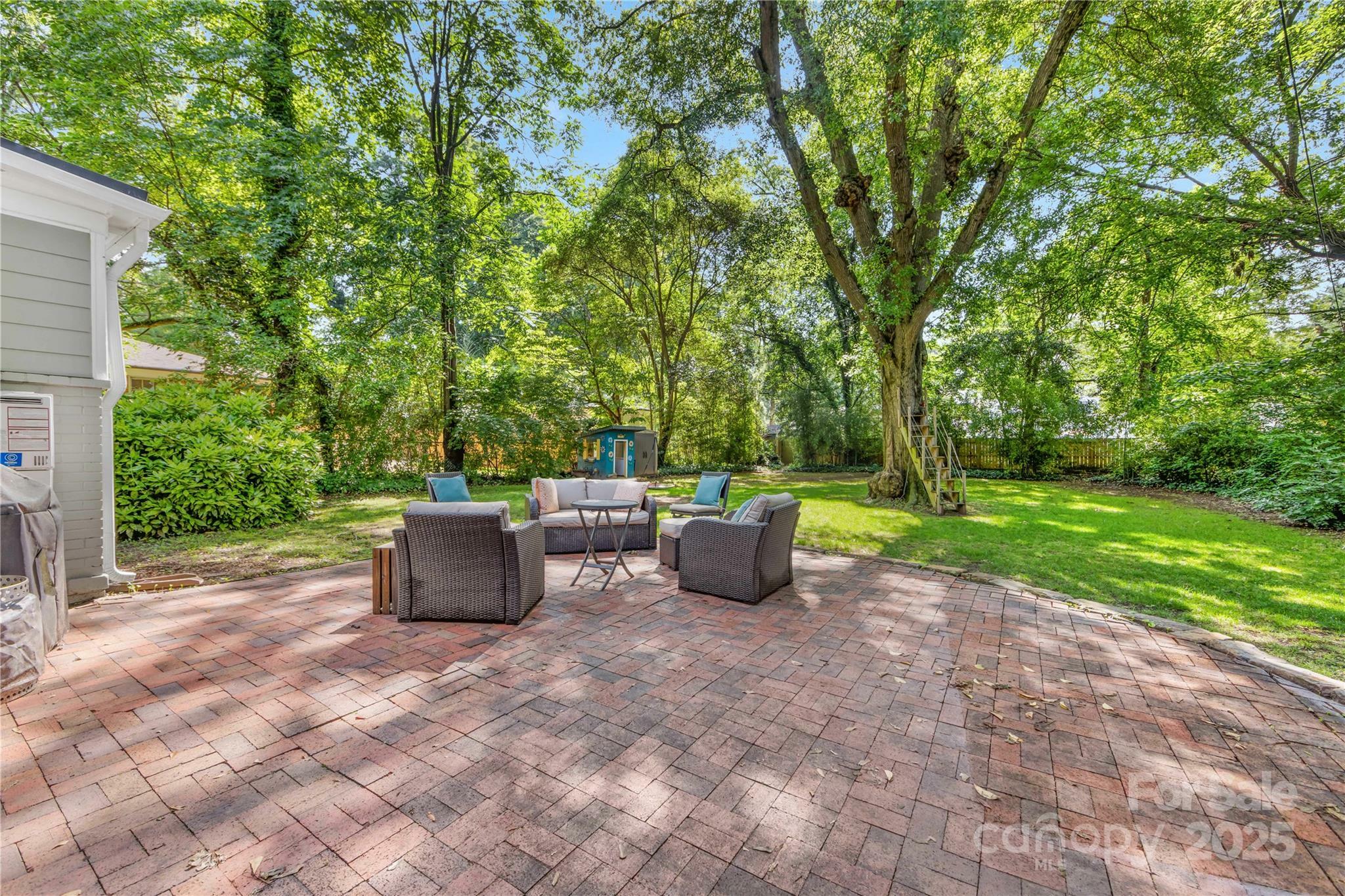 Property Photo:  2034 Lanier Avenue  NC 28205 