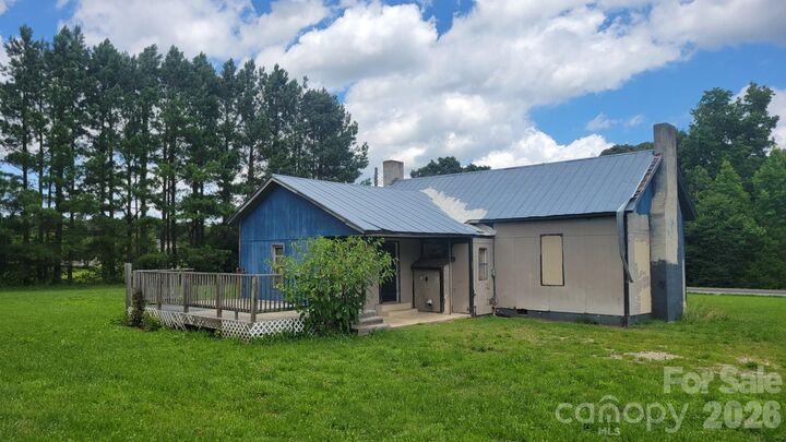 Property Photo:  1672 Riverview Road  NC 28092 