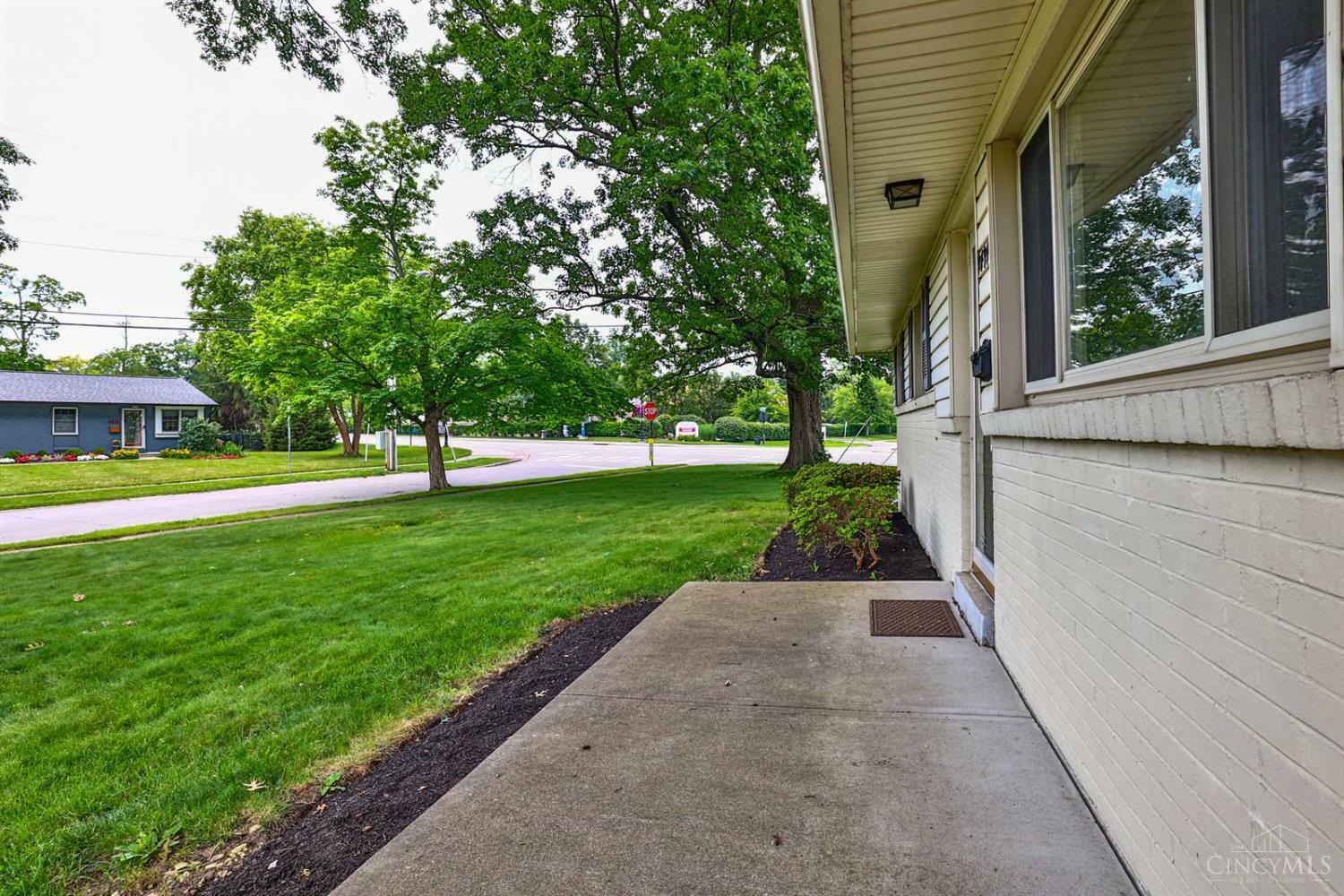 Property Photo: 9494 Wynnecrest Drive OH 45242