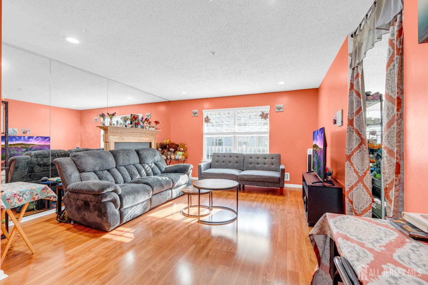 Property Photo:  98 Prestwick Way 98  NJ 08820 