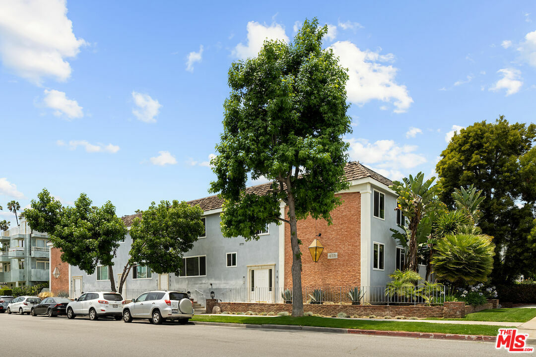 Property Photo: 425 Idaho Ave CA 90403