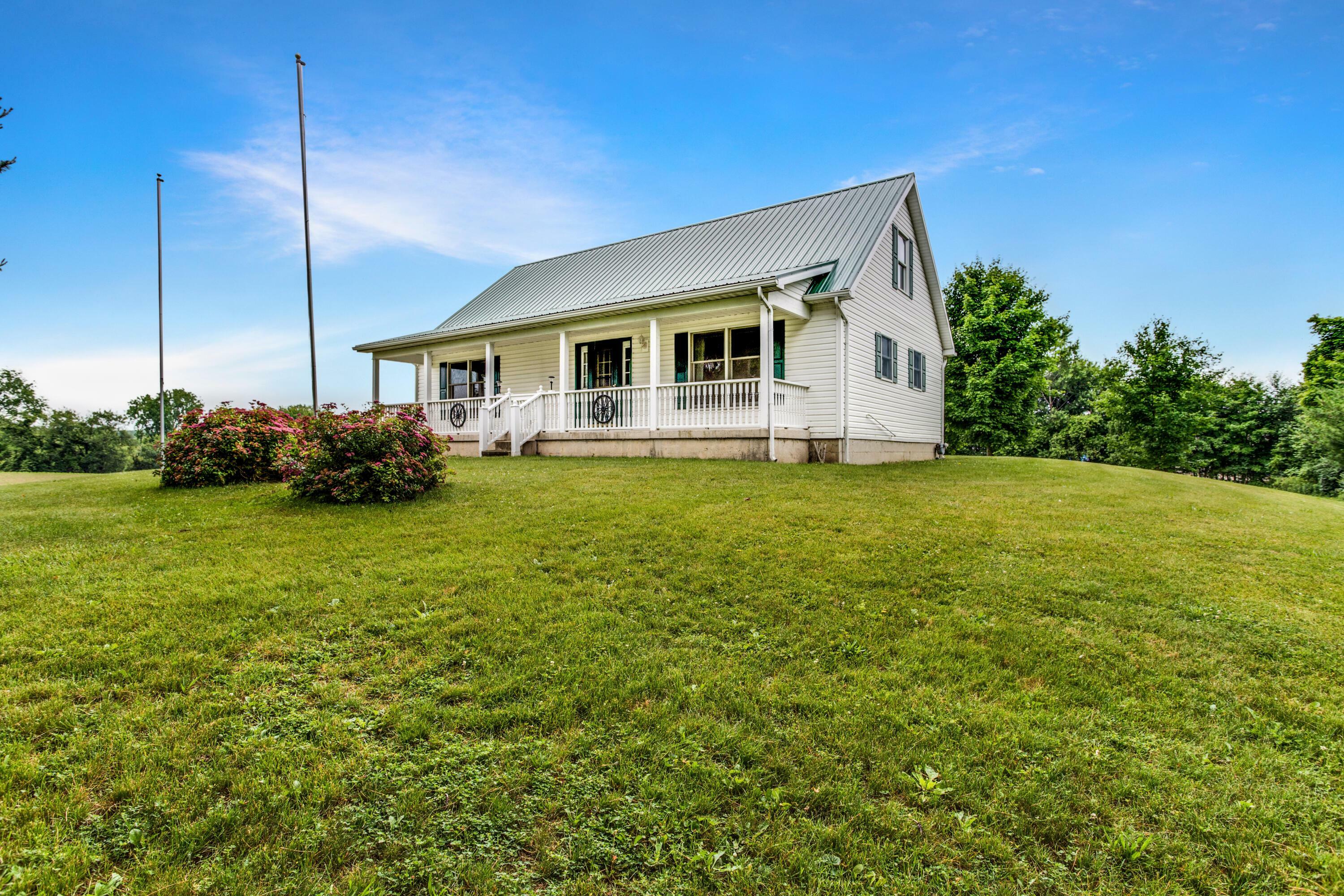 Property Photo: 5464 County Road 109 OH 43338