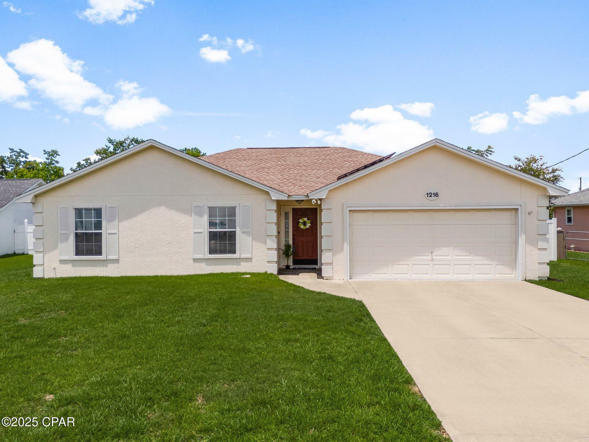 Property Photo: 1216 New Hampshire Avenue FL 32444