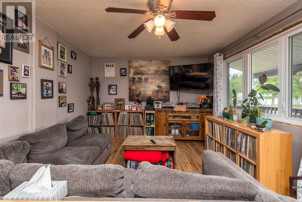 Property Photo: 4814 39 Street South SK S9V 0B9