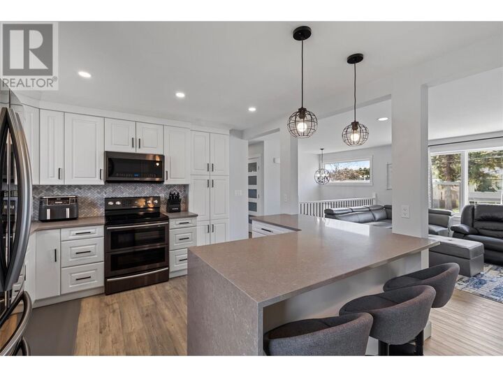 689 Valdes Drive  Kamloops BC V2B 5J1 photo