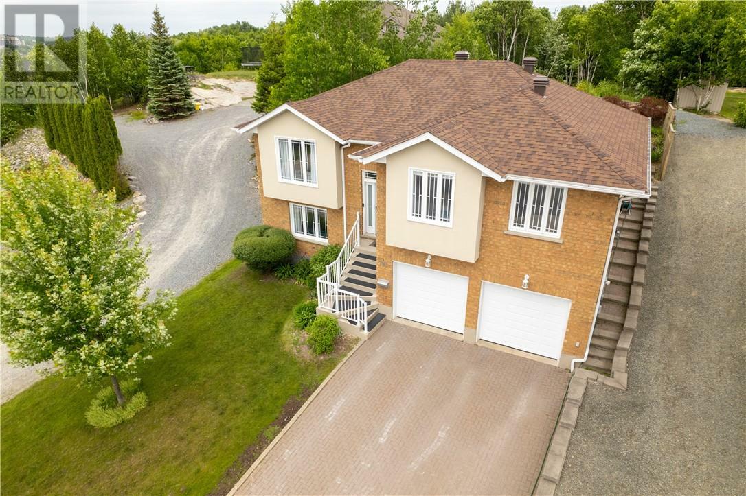 Property Photo: 783 Arnold Street ON P3E 6H1
